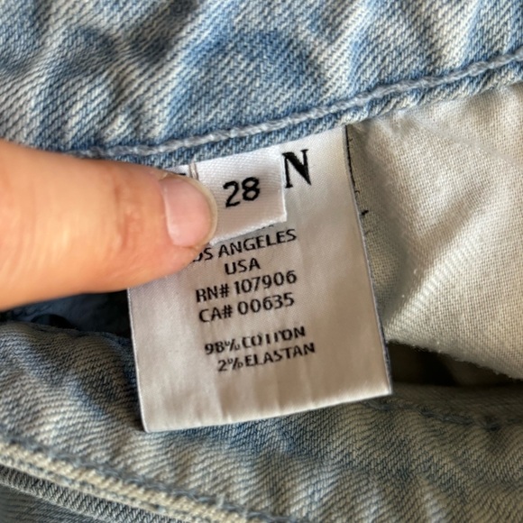 Hudson Light Wash Low Rise Cuffed Jeans Size 28 - Picture 4 of 4